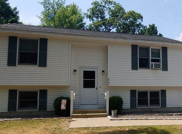 423 Salmon Falls Road, Rochester, NH 03868