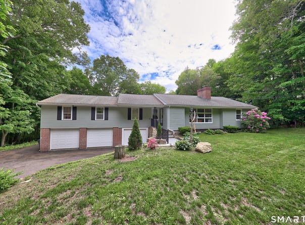37 Anella Drive, Bethany, CT 06524