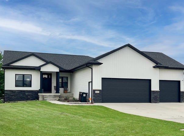 2303 Prairie Lane, IA 50634