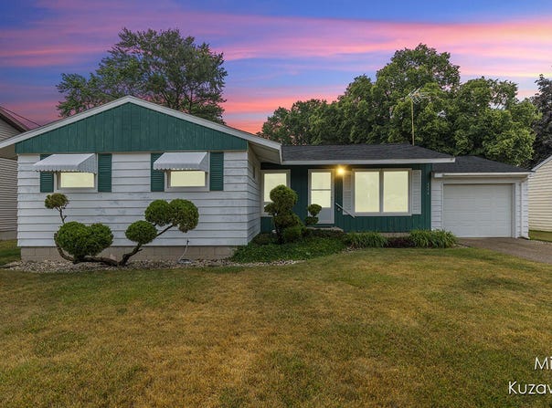 4476 Miramar Avenue NE, Grand Rapids, MI 49525