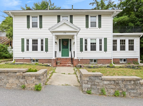 175 Summer Street, Auburn, ME 04210