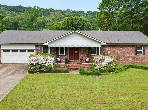 808 Knights  CT, Russellville, AR 72801