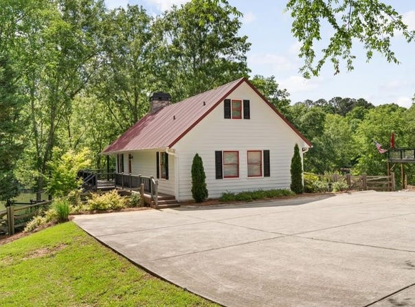243 Riverbend Drive, Eatonton, GA 31024