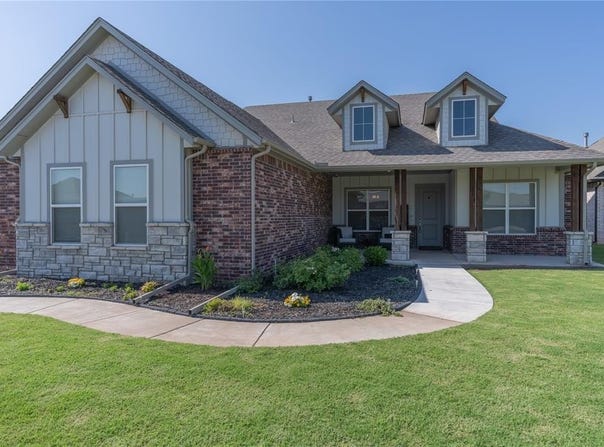 12808 SW 27th Terrace, Yukon, OK 73099