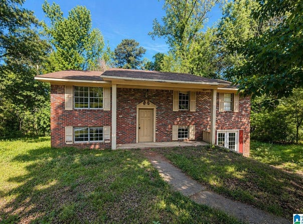 3008 TALL TREE LANE, ADAMSVILLE, AL 35005