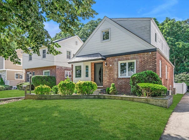 206-15 Richland Avenue, Oakland Gardens, NY 11364