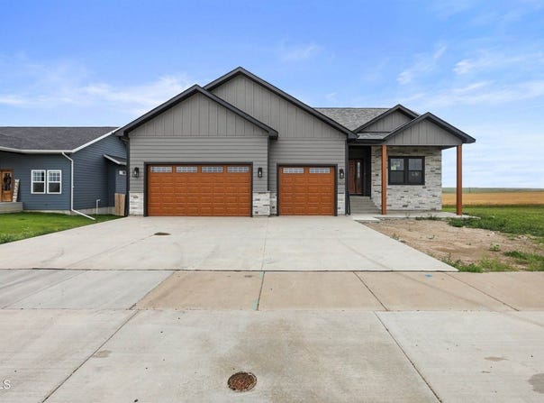 2623 44th Avenue West, Williston, ND 58801