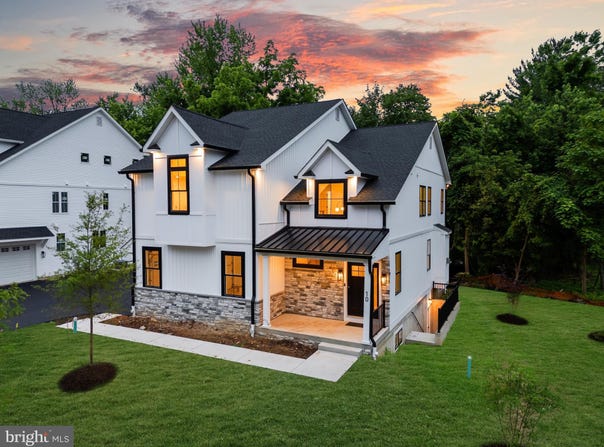 10 CHURCHVILLE LANE, SOUTHAMPTON, PA 18966