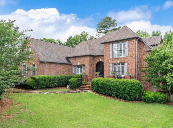 3846 CARISBROOKE DRIVE, HOOVER, AL 35226