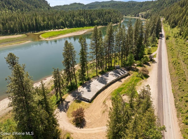 8612 Hwy 31, Ione, WA 99139