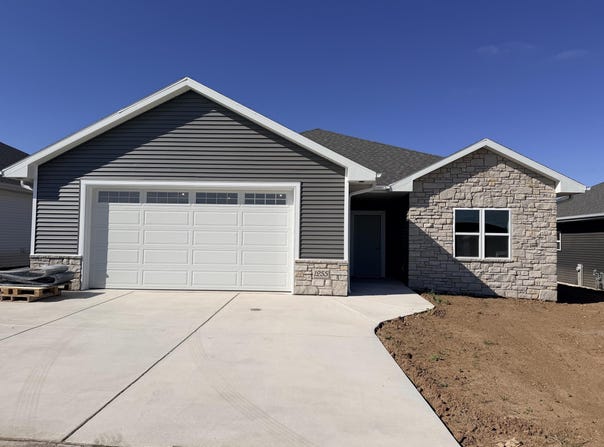 1255 AUTUMN FIELD Lane, DE PERE, WI 54115