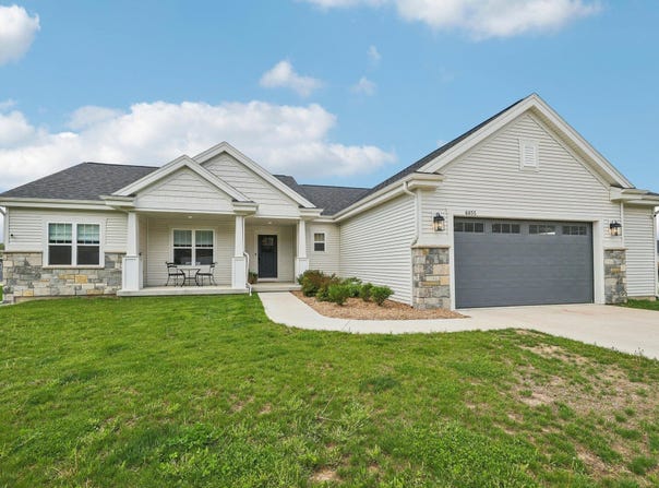 6655 Royal View Drive, Windsor, WI 53532