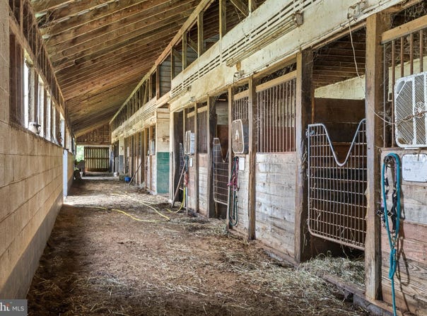 13427 HILLTOP FARM RD, GORDONSVILLE, VA 22942