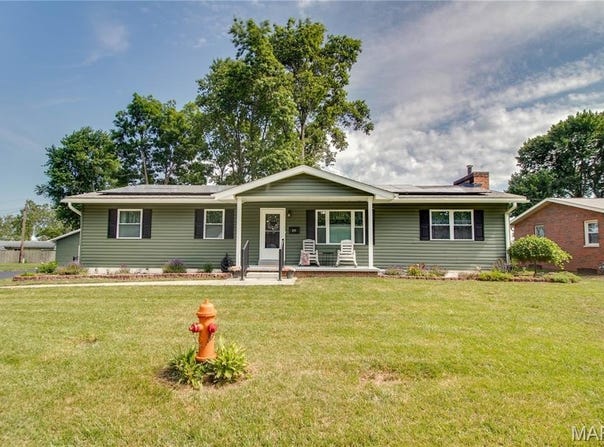 109 Hawbrook Place, Jerseyville, IL 62052