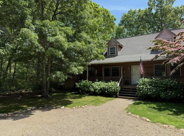 112 West Spring Street, Vineyard Haven, MA 02568