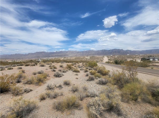 695 E Meadview Boulevard, Meadview, AZ 86444