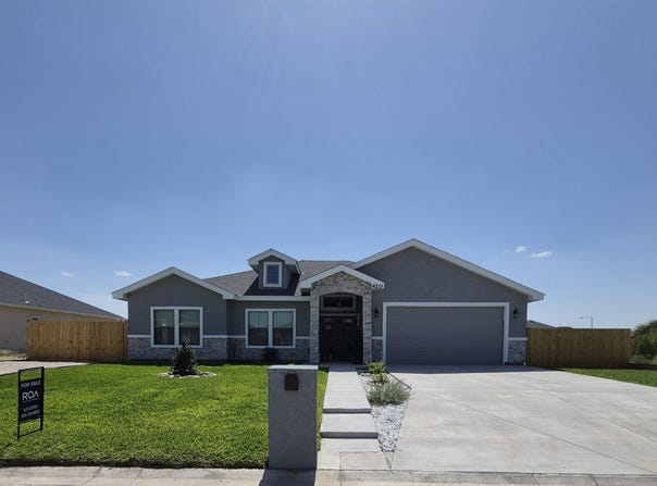 420 Pitaya, Del Rio, TX 78840