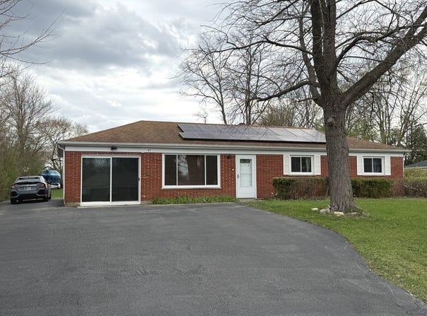 27 E 14th Place, Lombard, IL 60148