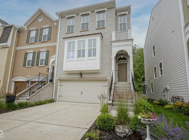 692 Greenford Trail N, Carmel, IN 46032