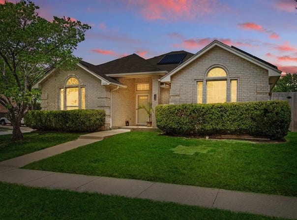 7436 Bennington Drive, Watauga, TX 76148