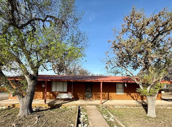 200 N Pecos St, Camp Wood, TX 78833
