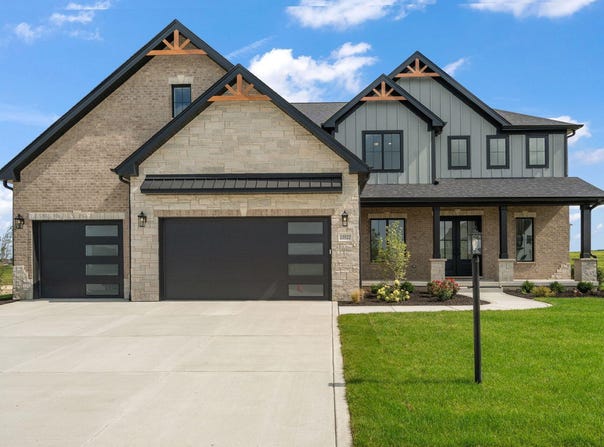 13822 Waterleaf Drive, St. John, IN 46373