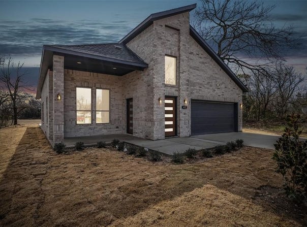 417 Hood Street, Terrell, TX 75160
