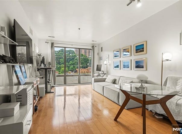 24 Ave At Port Imperial 328, West New York, NJ 07093