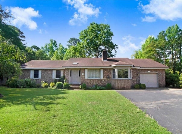 102 Trollingwood Drive, Goldsboro, NC 27534