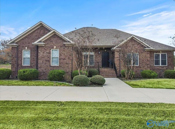495 5th Street E, Grant, AL 35747