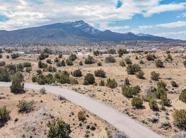 La Entrada, Placitas, NM 87043