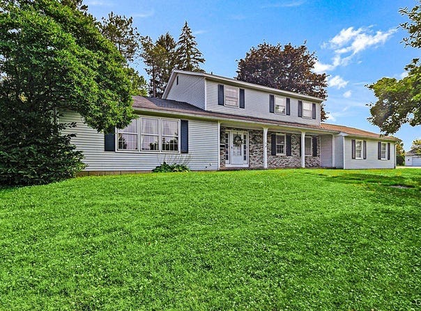 69 Woodberry Road, New Hartford, NY 13413