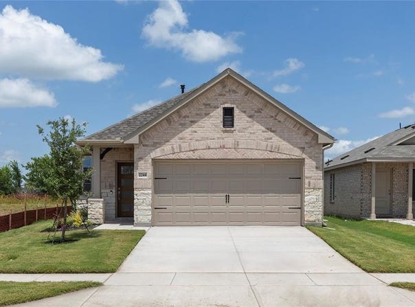 2244 Walden Pond Boulevard, Forney, TX 75126