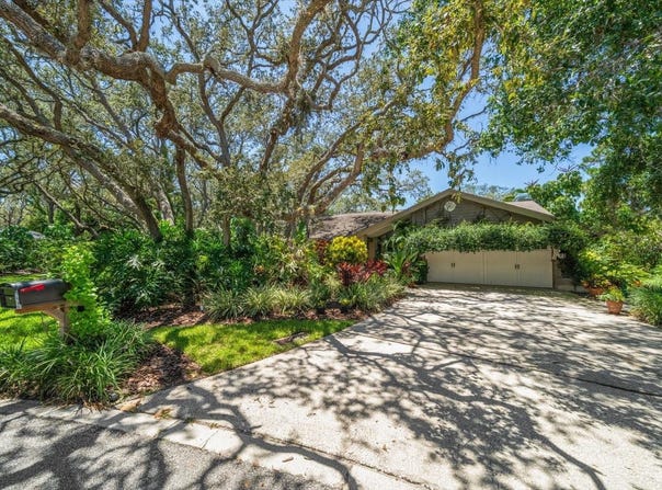 2418 SUMMERWOOD COURT, DUNEDIN, FL 34698