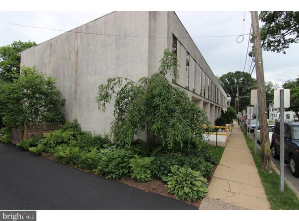 70 W OAKLAND AVENUE, DOYLESTOWN, PA 18901