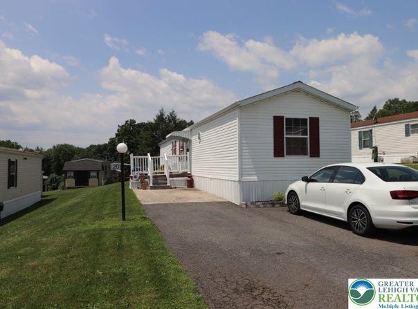 20 Hillside Place, Lower Towamensing Tp, PA 18058