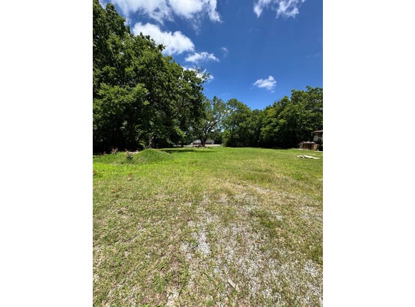 9 W Apache, McAlester, OK 74501