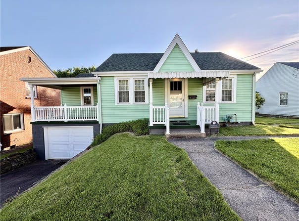 6916 Monroe Ave, West Mifflin, PA 15122