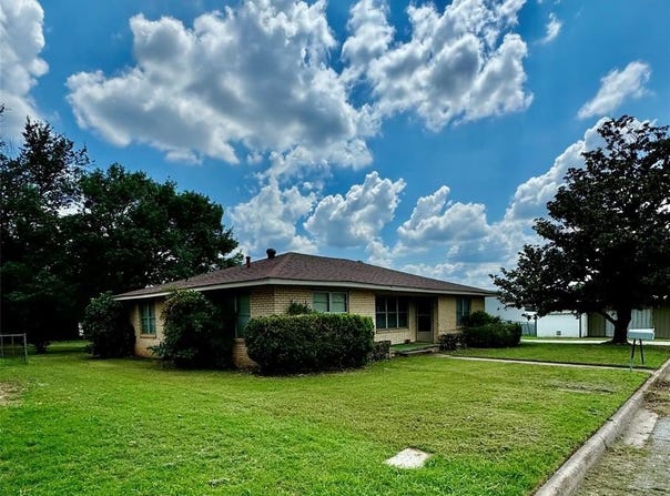 1402 Vine Street, Bridgeport, TX 76426
