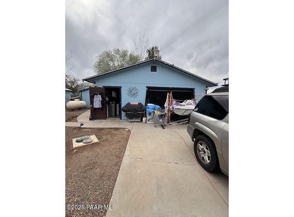 16050 S Cordes Lakes Drive, Mayer, AZ 86333