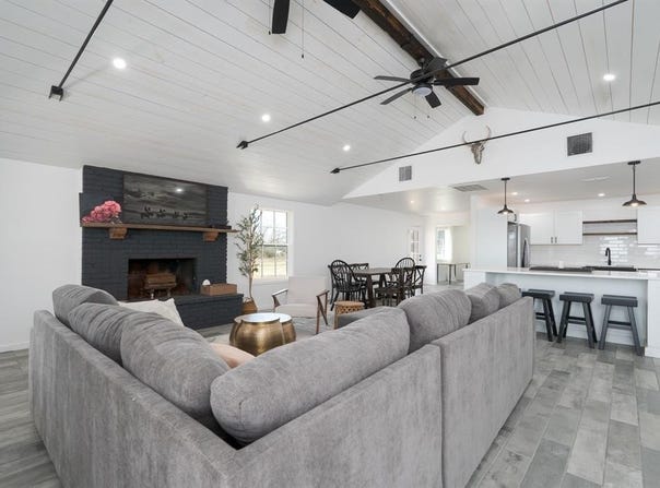 909 Crockett Street, Santa Anna, TX 76878