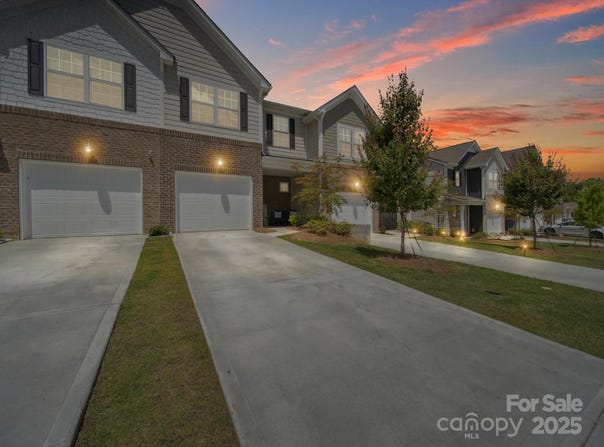 7032 Everly Commons Lane, Tega Cay, SC 29708