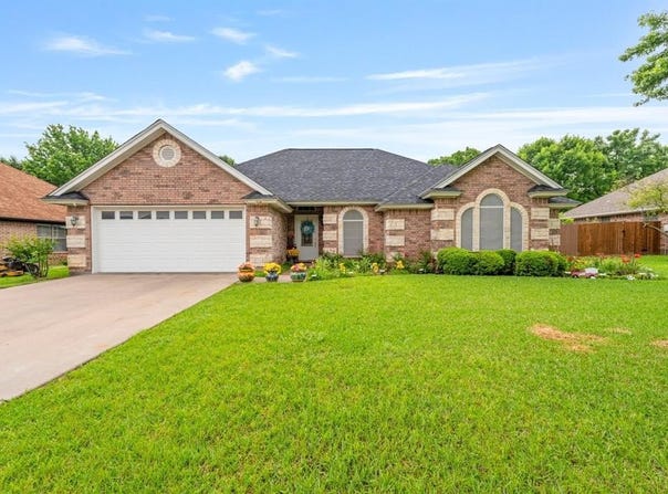740 Bluebonnet Drive, Stephenville, TX 76401