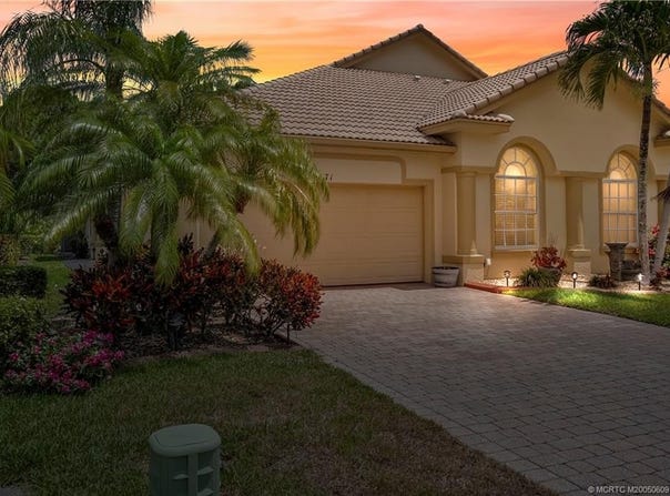871 NW Red Pine Way, Jensen Beach, FL 34957