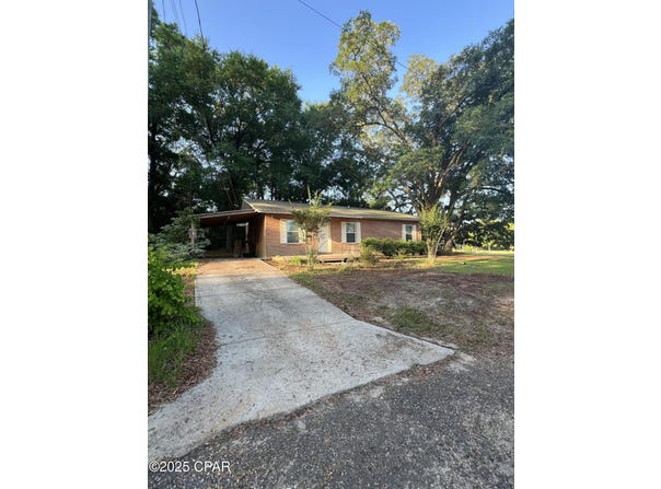 632 Hideaway Drive, Chipley, FL 32428