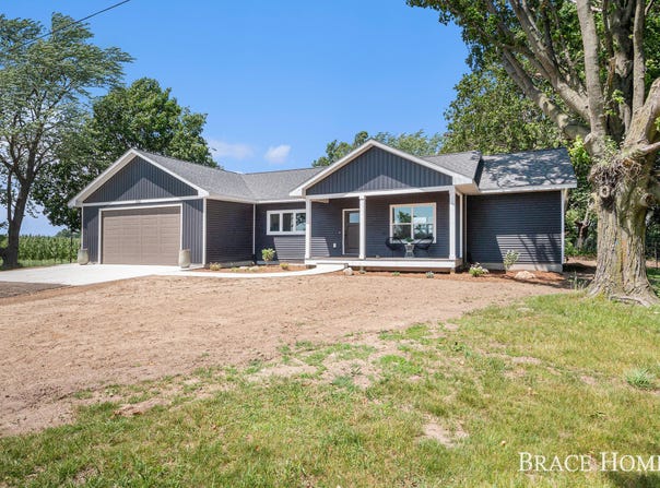 1297 Gooding Street, Conklin, MI 49403