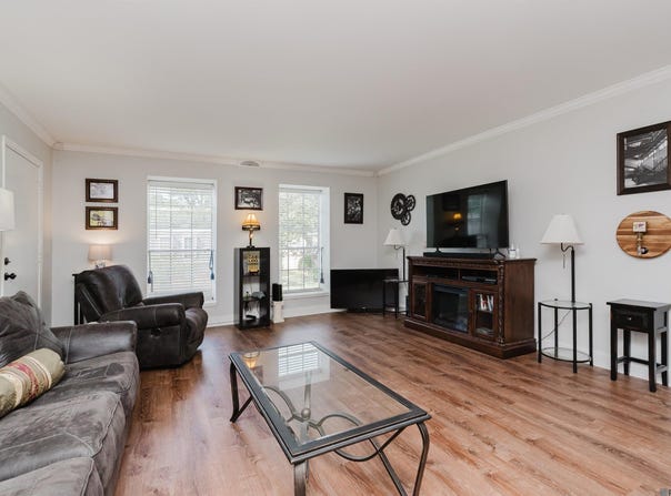 1755 College Dr, Baton Rouge, LA 70808