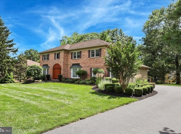 15 BETH DRIVE, AMBLER, PA 19002
