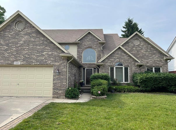 19897 Mapleton Drive, Macomb, MI 48044