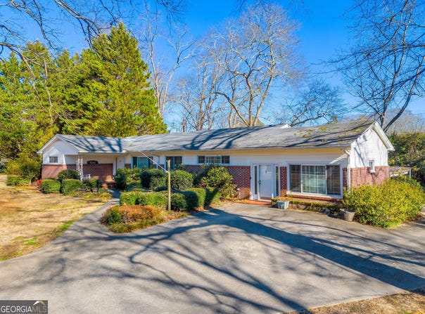 169 Brown, Hartwell, GA 30643